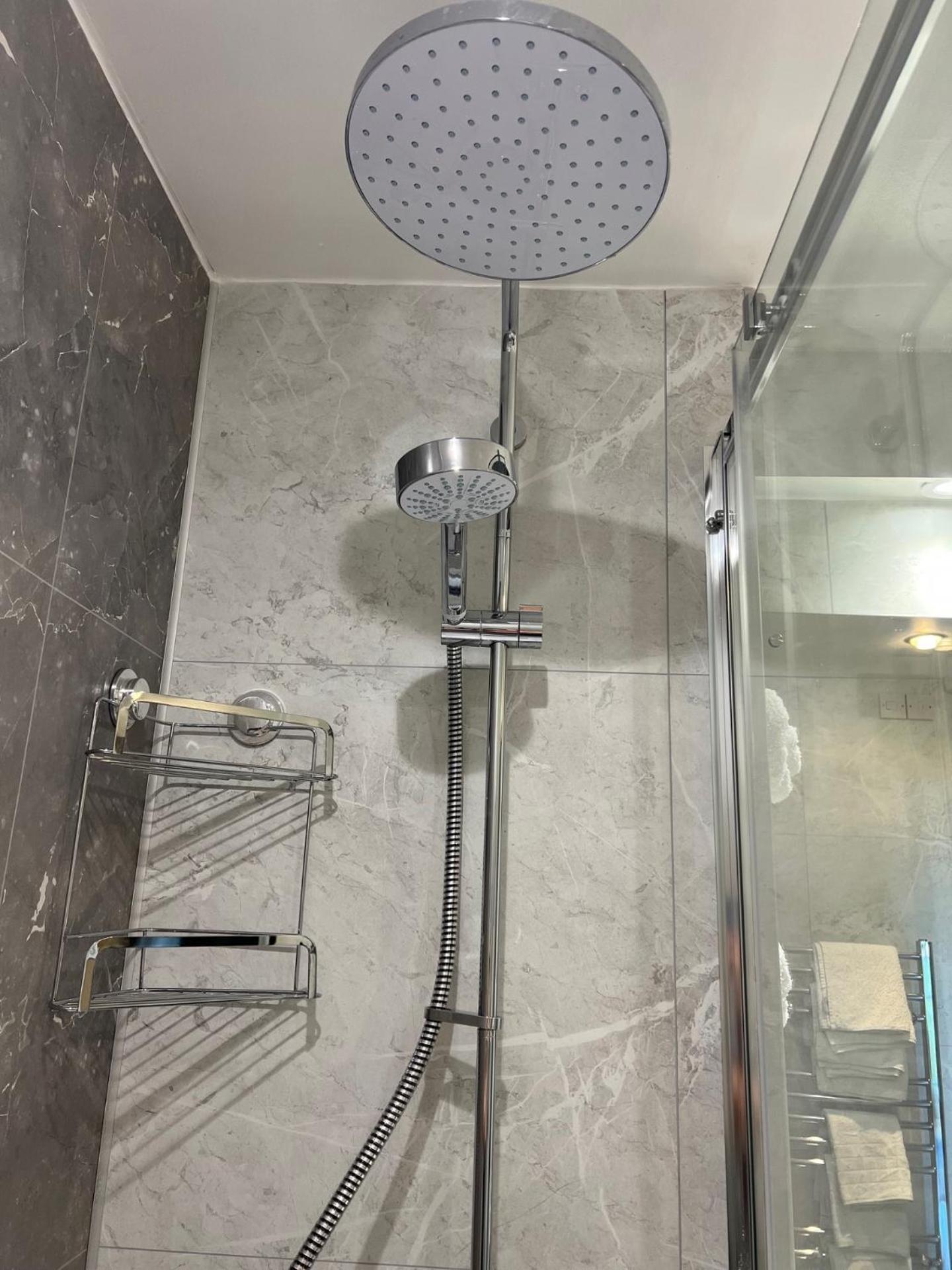 Cockledora, A Luxury Ground Floor Beachfront Apartment ラネリー エクステリア 写真